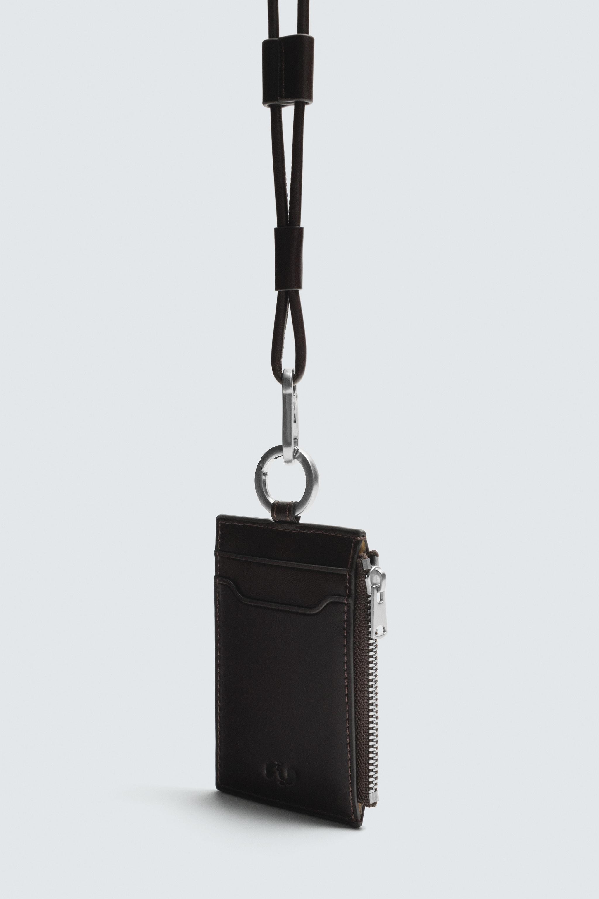 PORTE-CARTES EN CUIR AVEC PENDENTIF